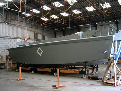 CHALLENGE L.C.V.P. - Higgins Boat